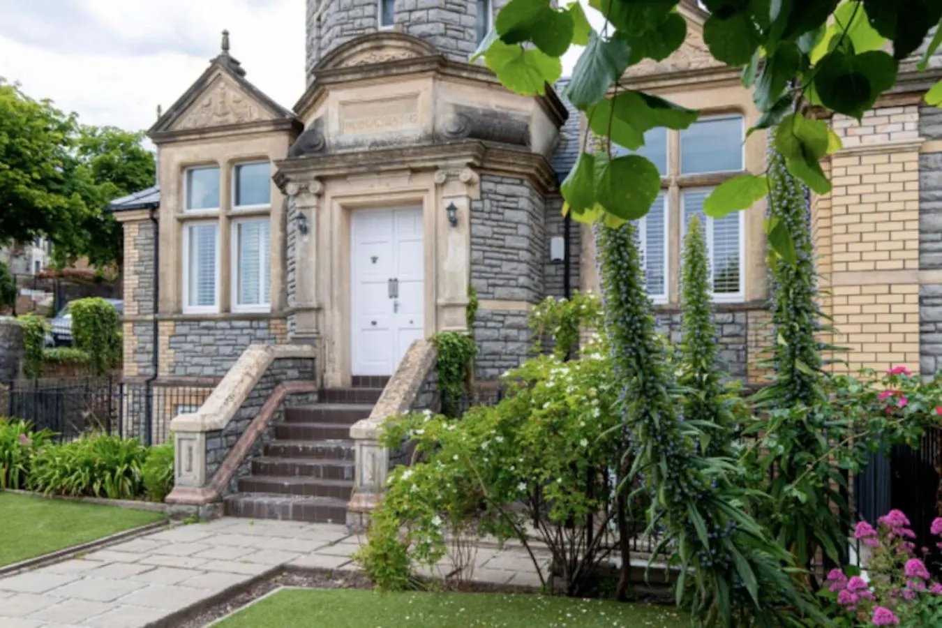 Balmoral Quays - Elegant Seaview Apartment With Garden-Penarth Pier Cardiff United Kingdom